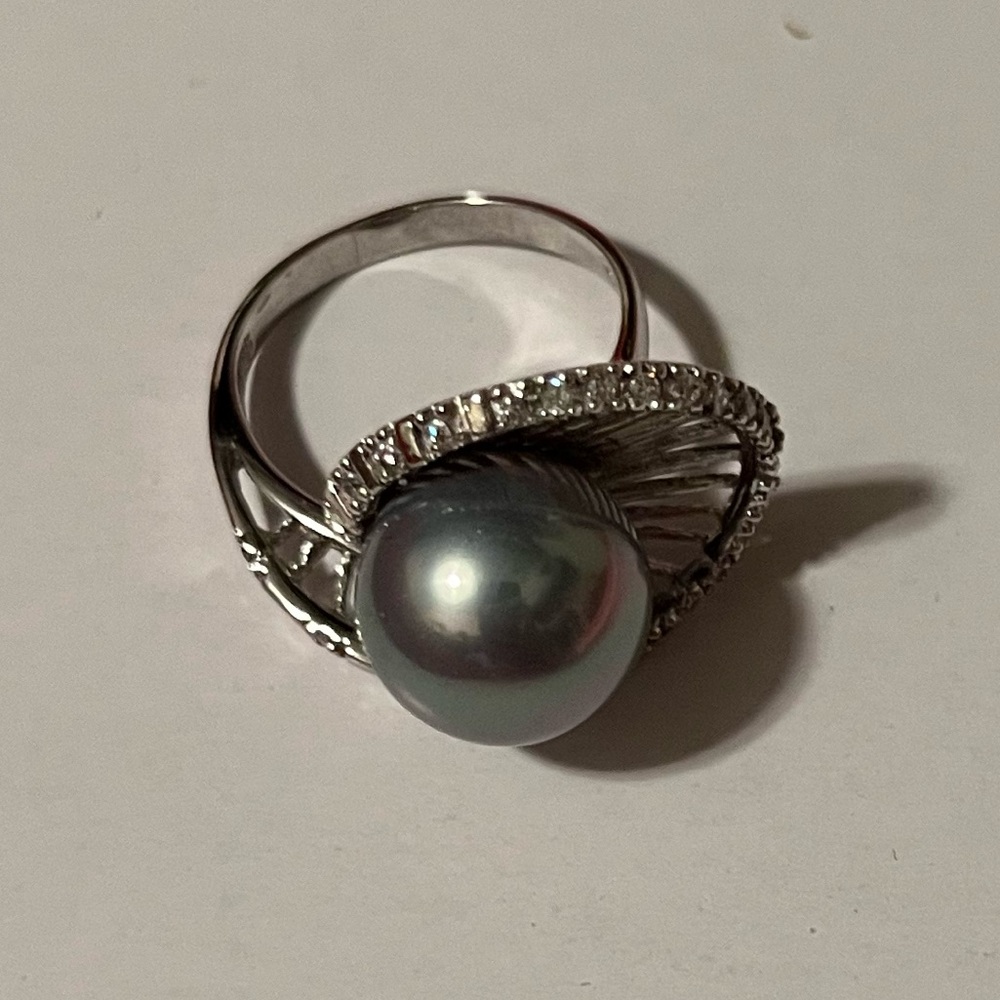 Source Unknown Silver Ring With Gray Pearl - image 2